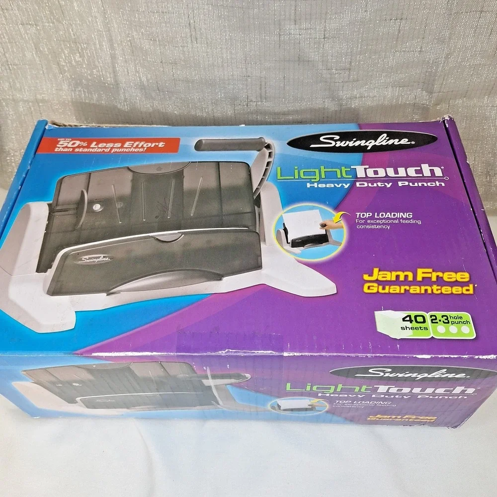 NEW Swingline 40-Sheet LightTouch Two to Three Hole Punch 9/32